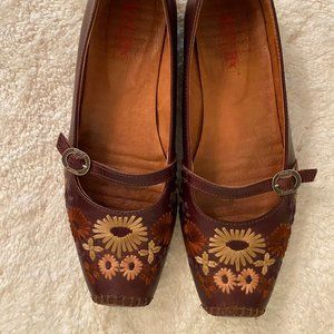Pikolinos Mary Jane (Embroidery) - Size 9/9.5